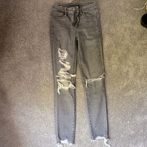 American eagle grey distressed jeggings